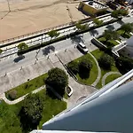 Stupenda Vista Mare, 10m Dalla Spiaggia, 8 Piano E P Privato *